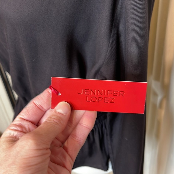 NWT- JENNIFER LOPEZ BLACK PUFFY LONG SLEEVE PEPLUM BLOUSE SIZE XS - Picture 4 of 11